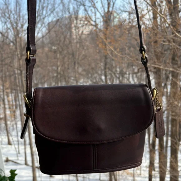 Vintage Coach Equestrian Small Flap Bag | Glovetanned Leather | 9801 | 1997 USA - Picture 3 of 16